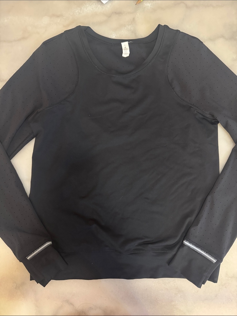 Lululemon Rush Hour Long Sleeve - Black - Picture 2 of 7